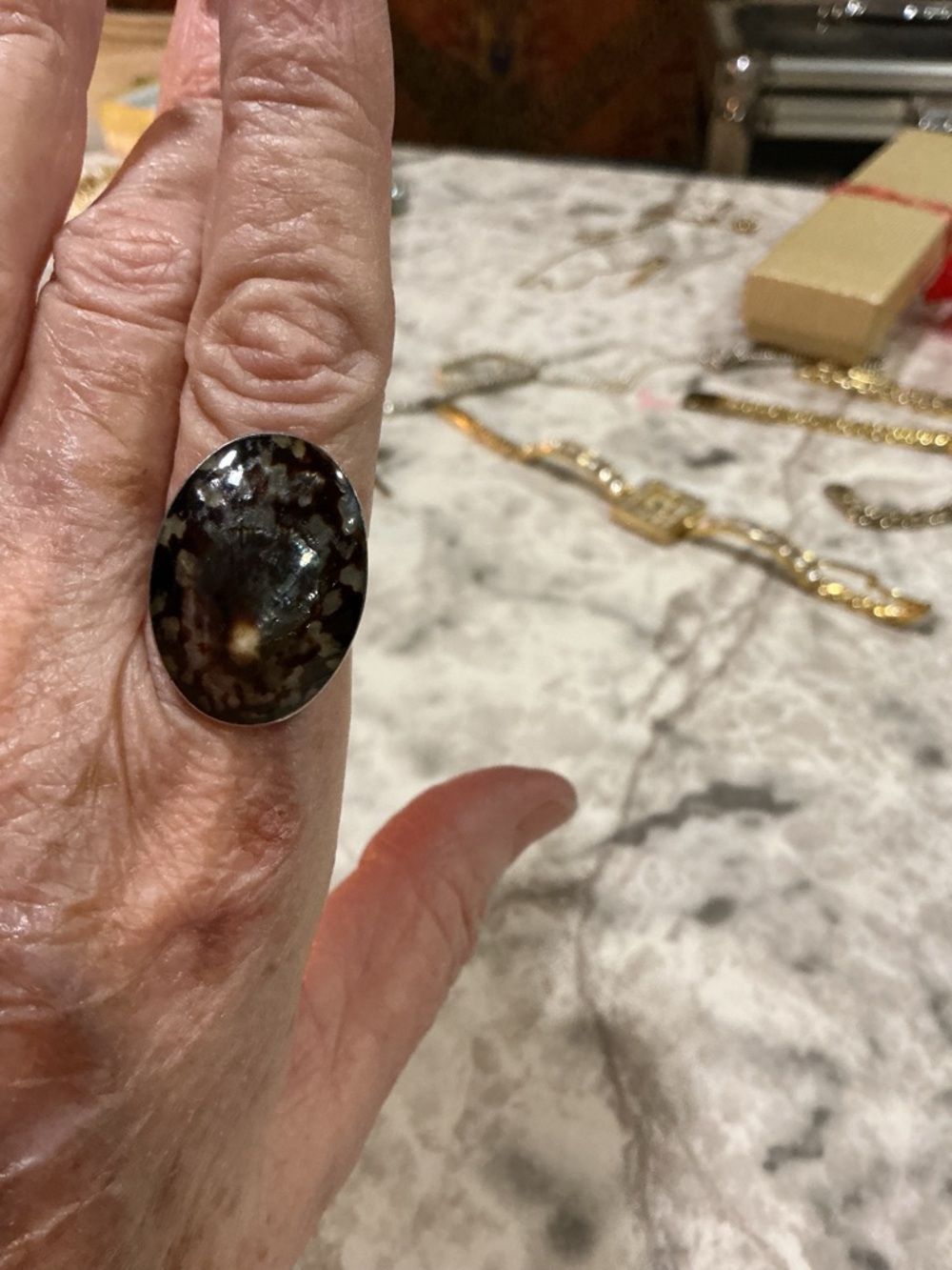 Vintage Handcrafted Brown Limpet Shell Ring 8 - Picture 10 of 15